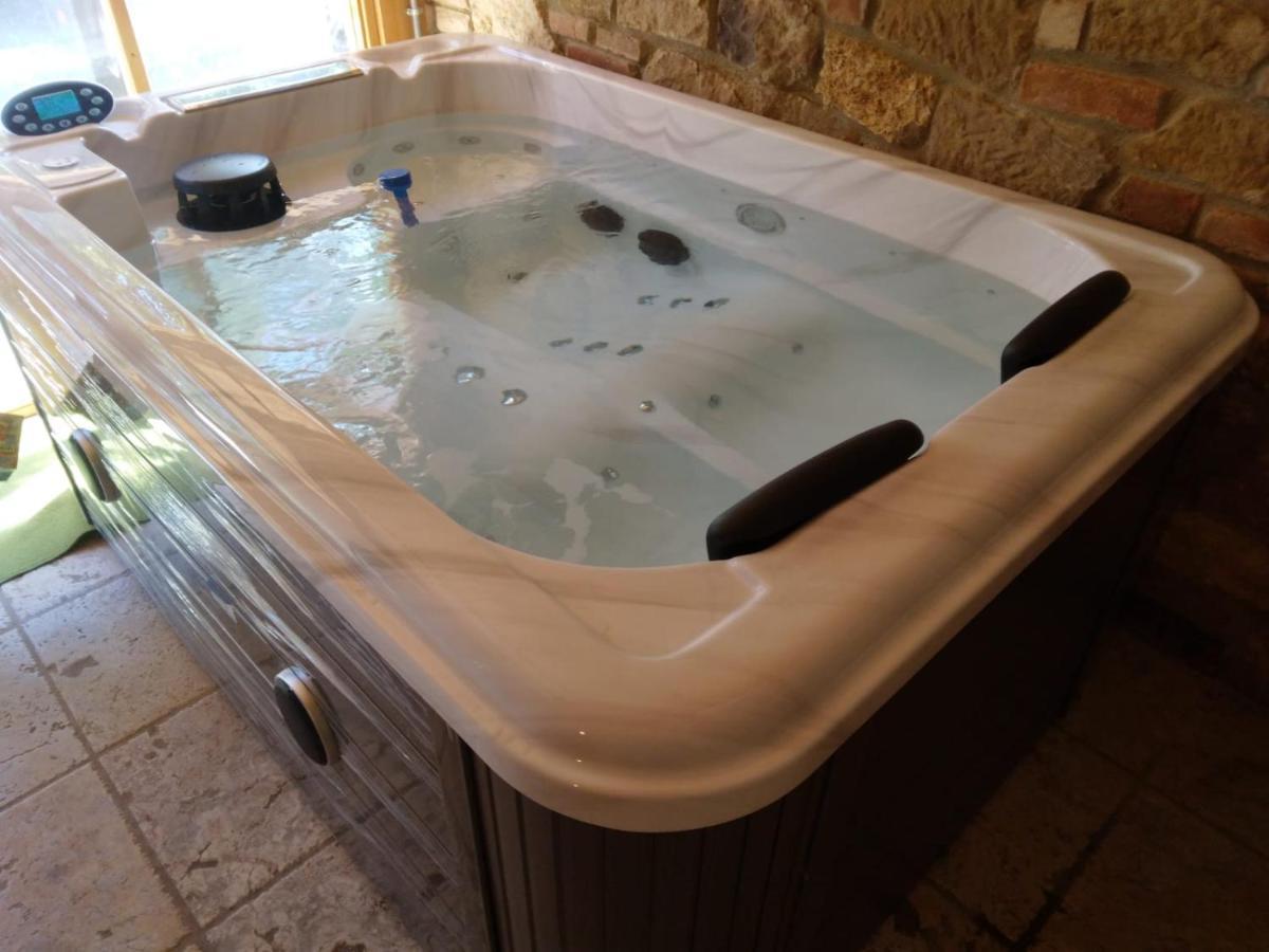 Agriturismo Podere Biancospino Piscina Privata تْشيانشانو  تيرمي المظهر الخارجي الصورة